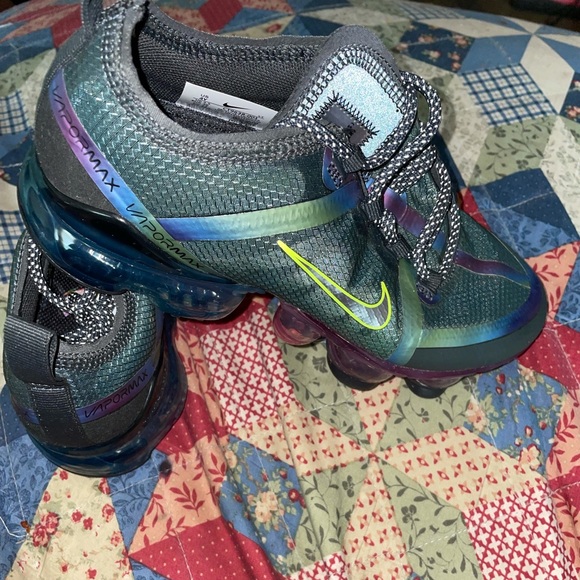 Nike Vapormax Bubble Pack Black 4Y - Picture 4 of 9